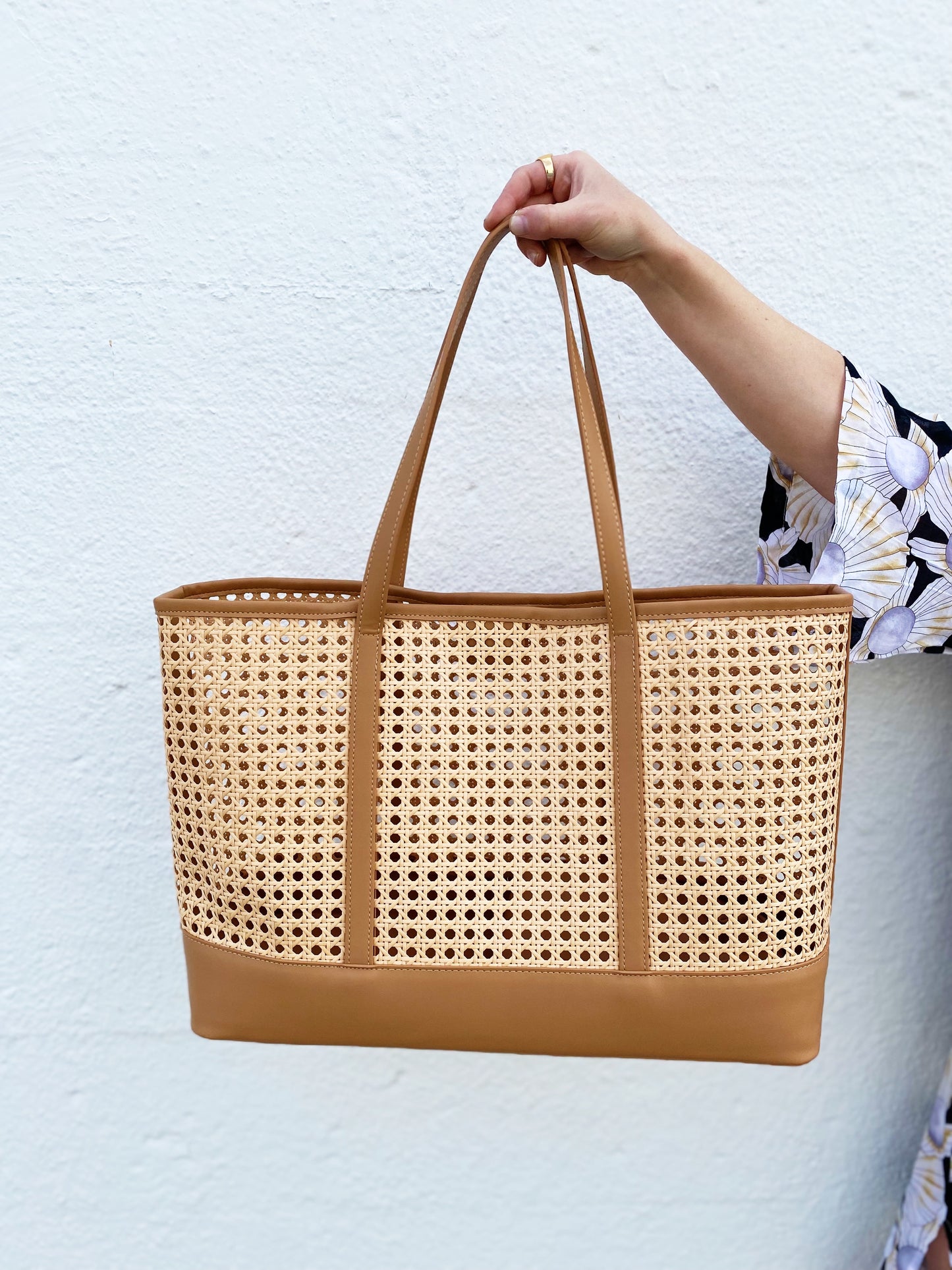Solei Tote in Tan