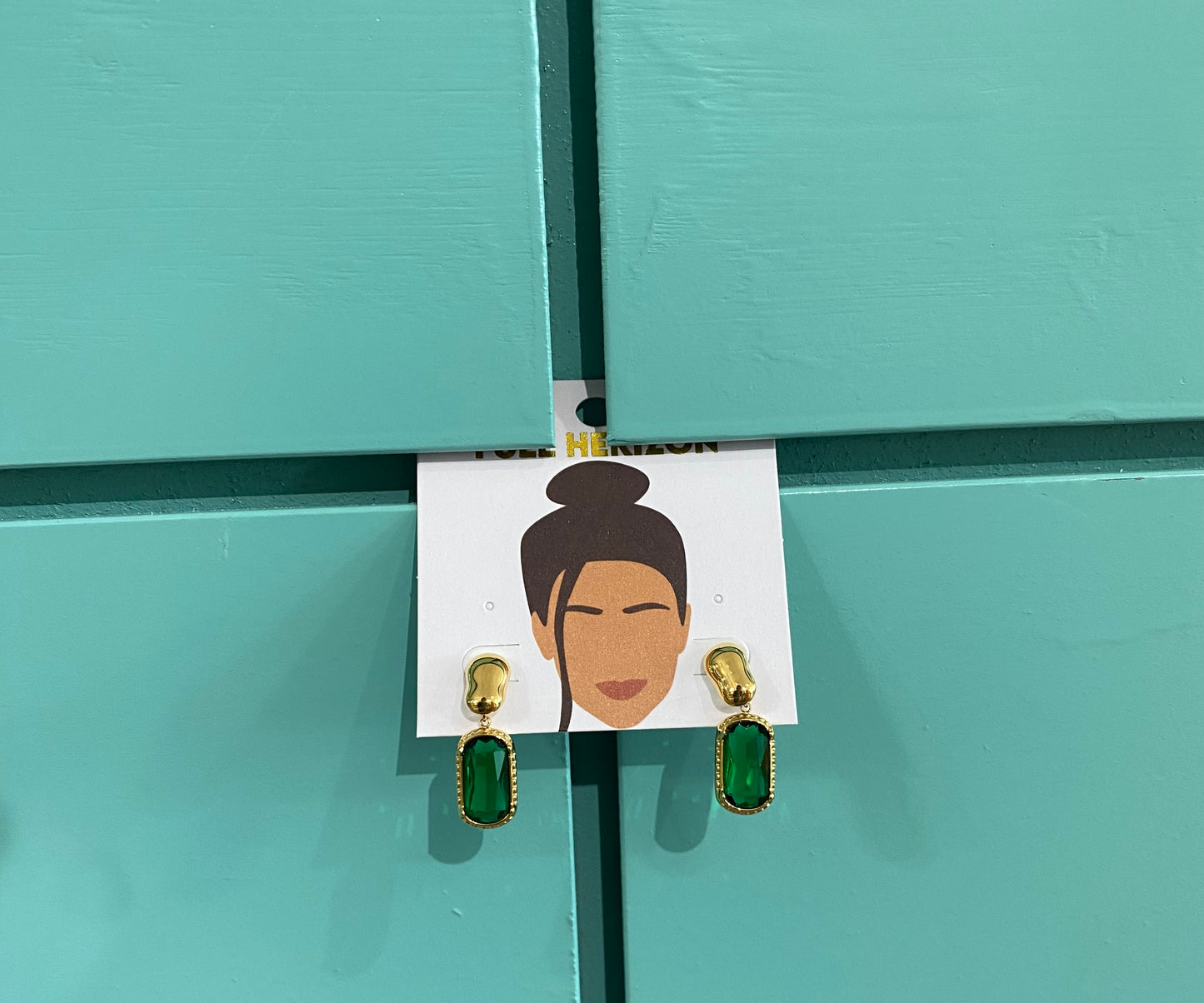 Lively Gemstone Earring - Multiple colors