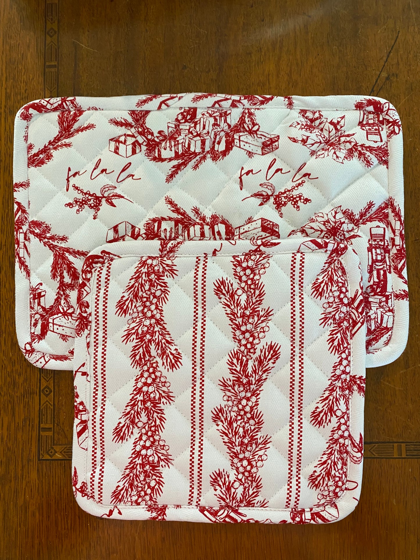 Reversible Nutcracker Pot Holder Set