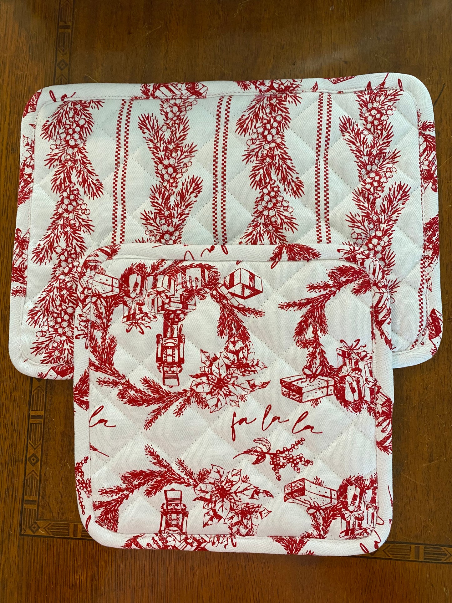 Reversible Nutcracker Pot Holder Set