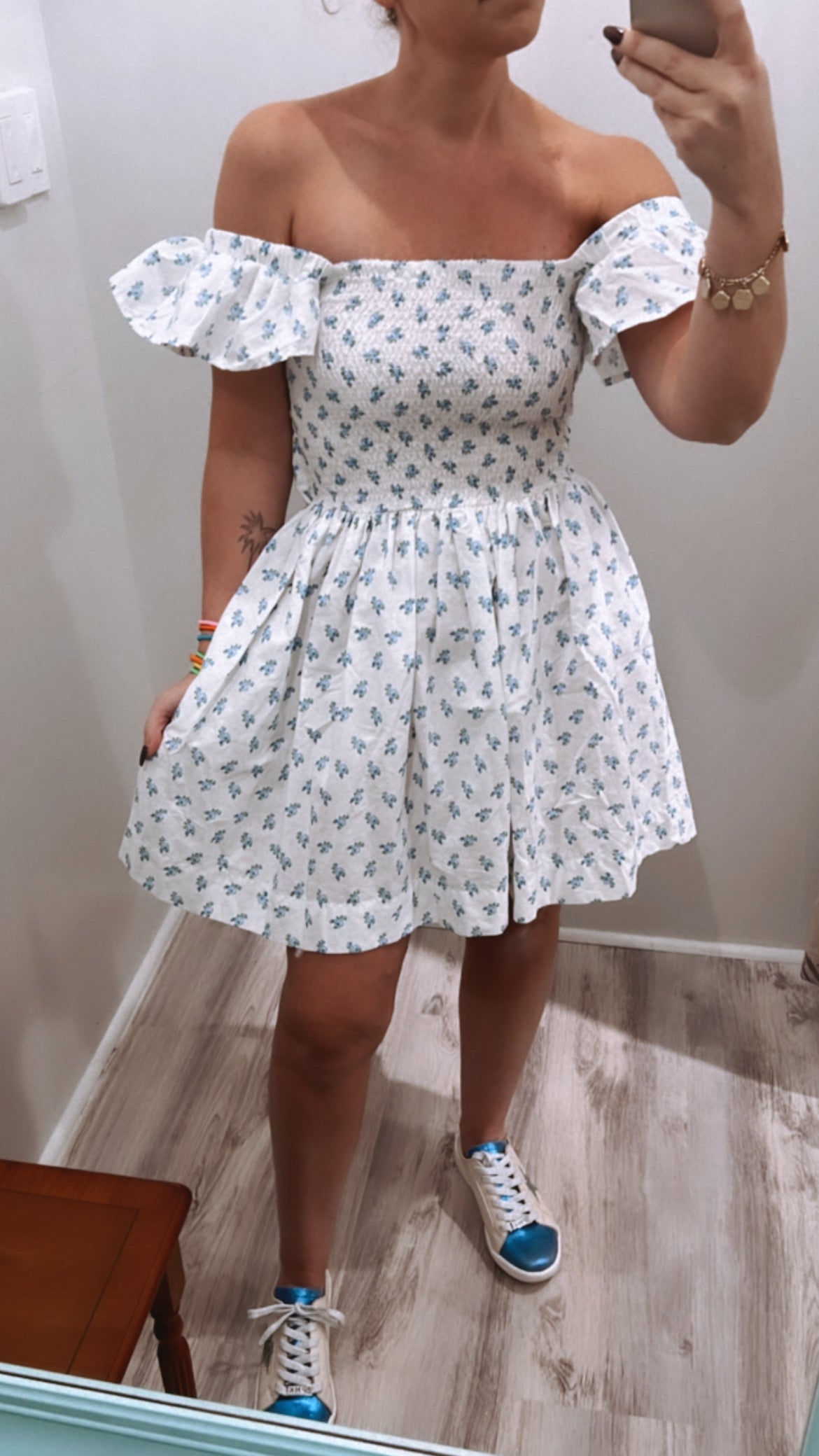 Size Small 3 left
