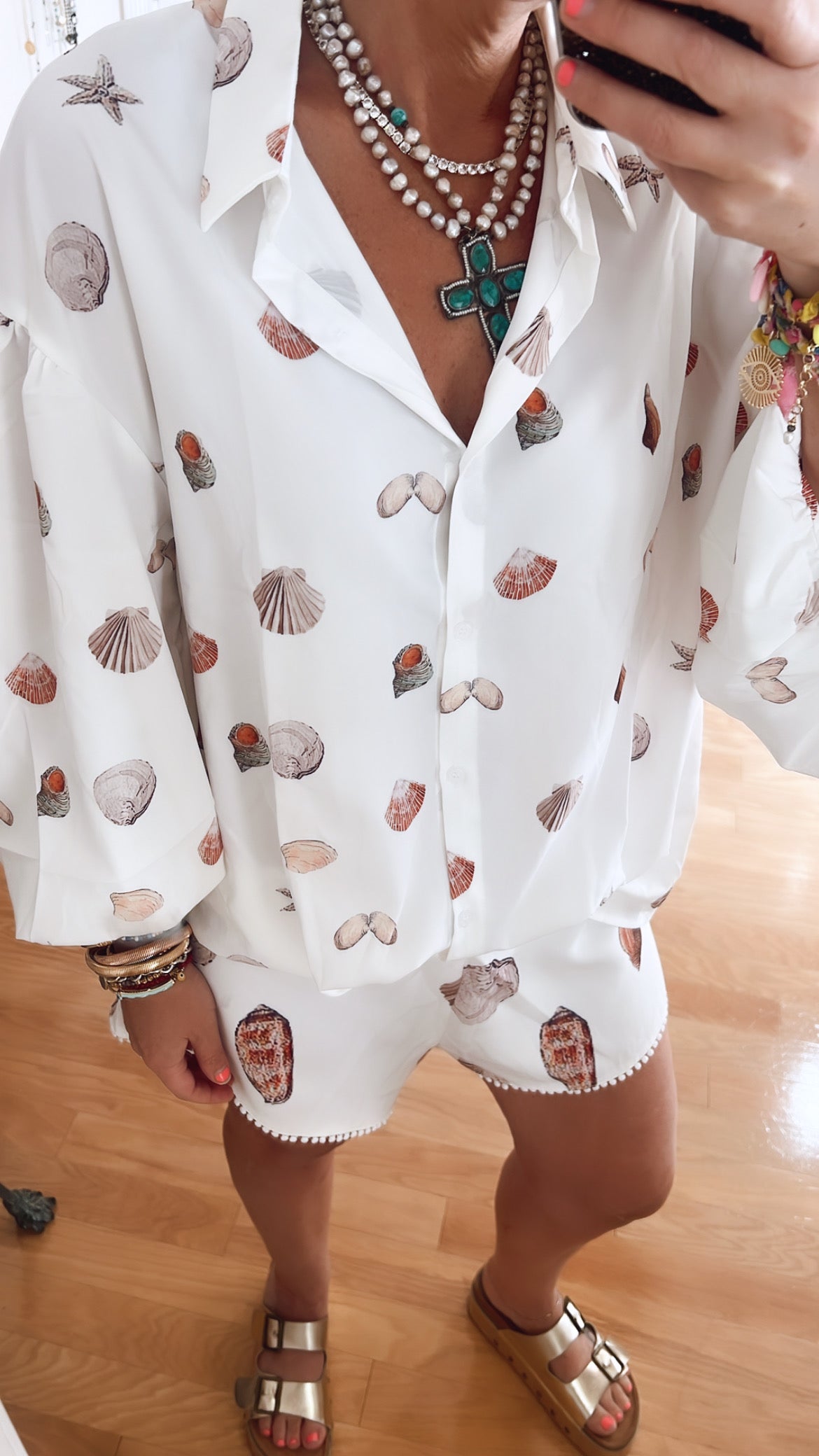 Shelly Top