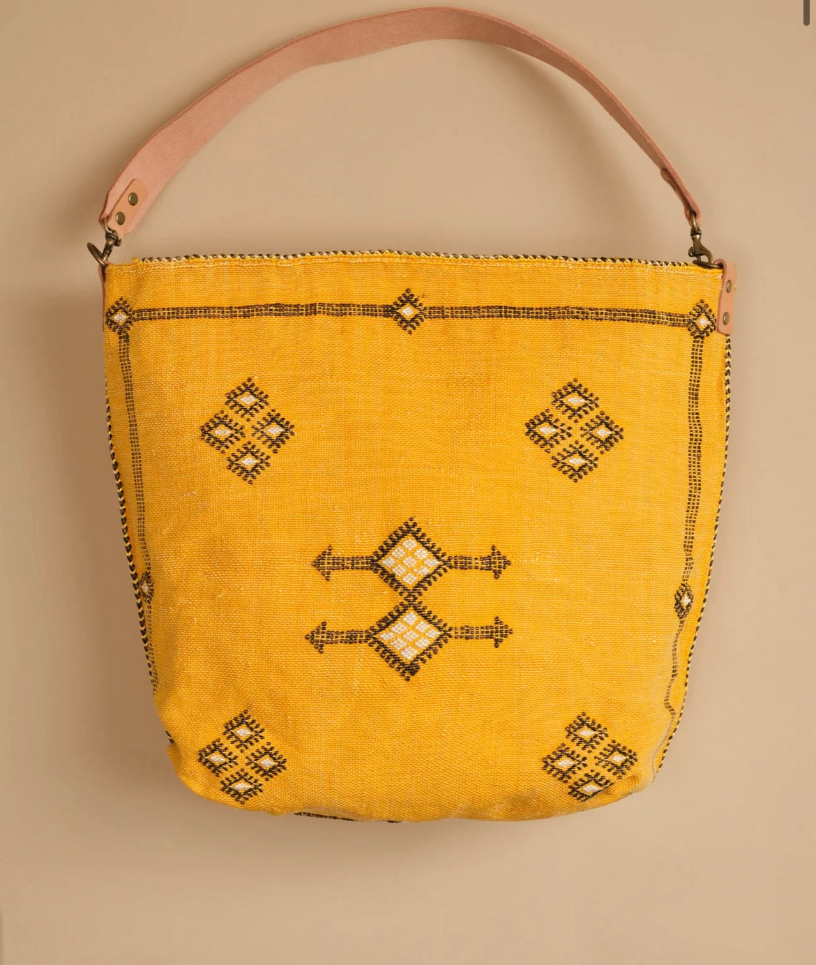 Mira Tote bag
