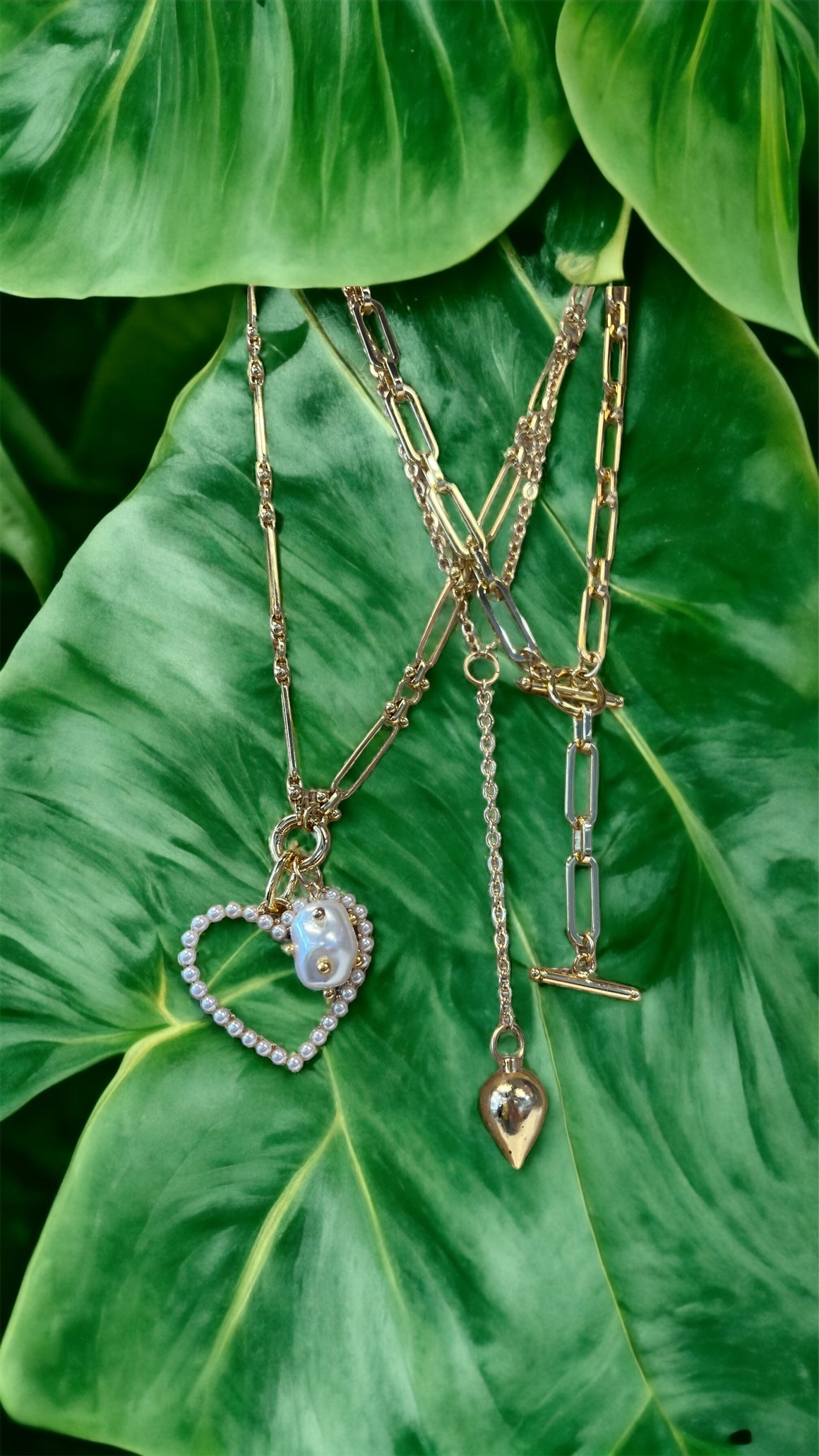 Pendulum necklace