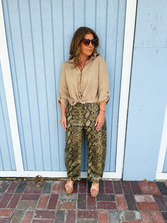 Giselle Pant in Neutral