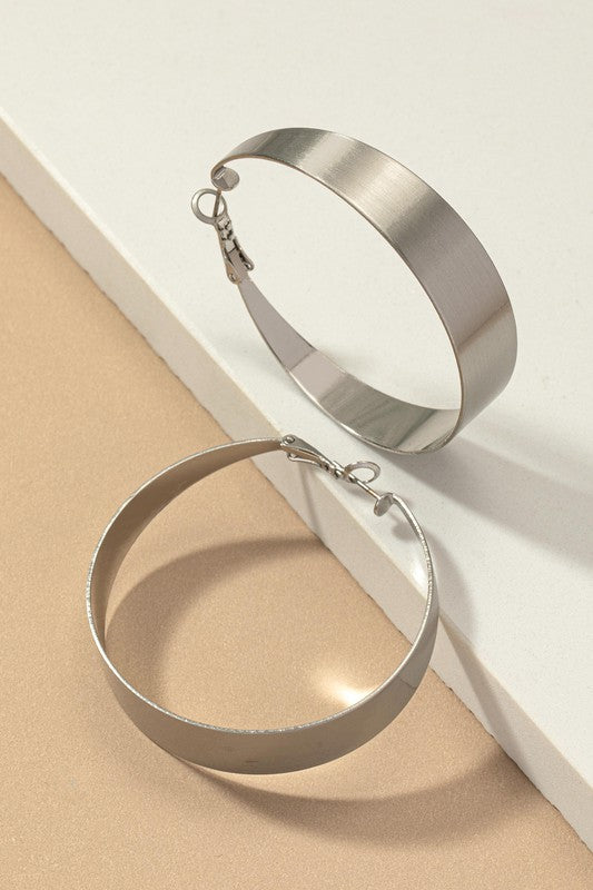 Satin surface wide hoop earrings