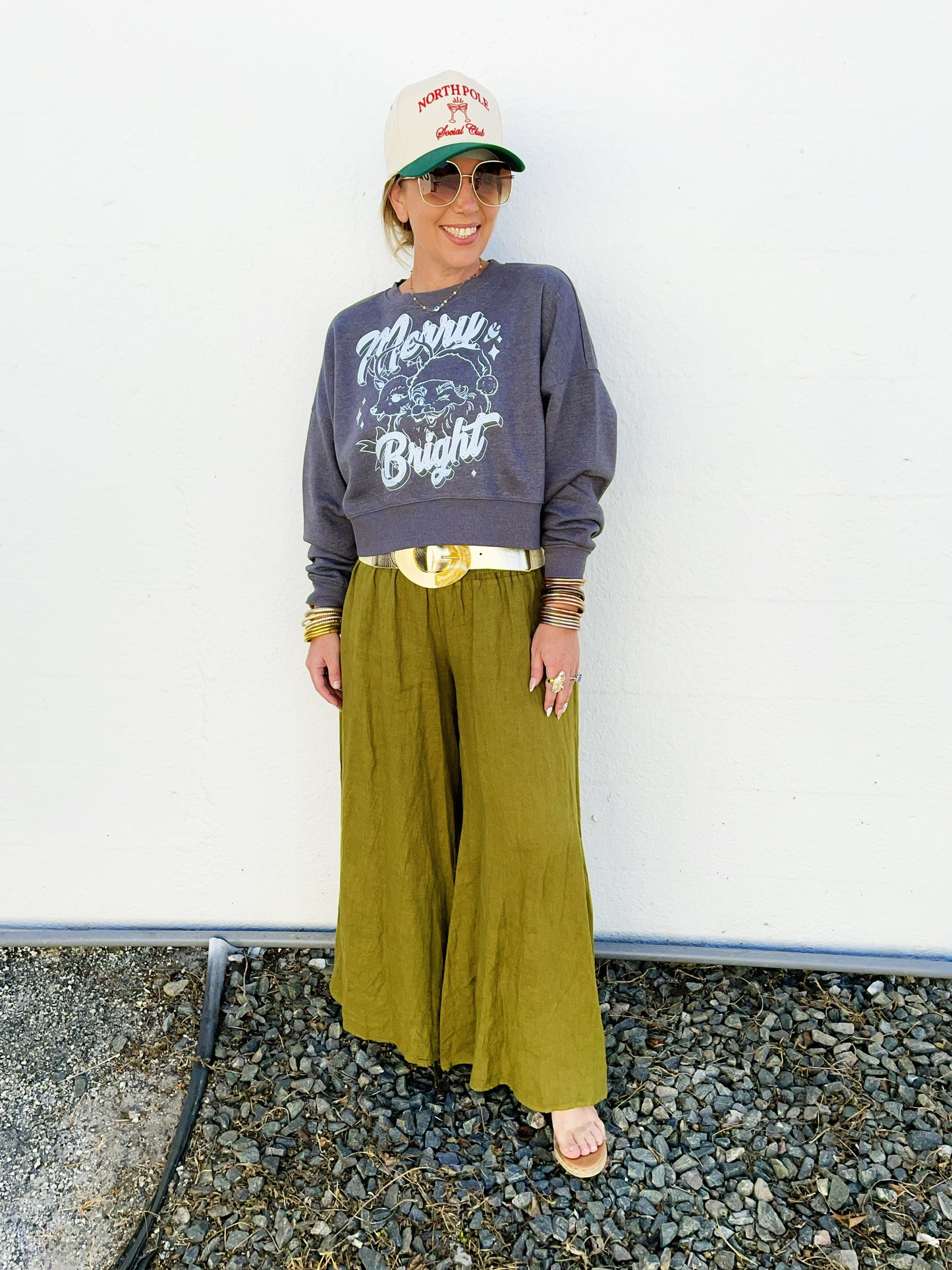 Merry&bright Christmas Short Cropped Sweatshirt