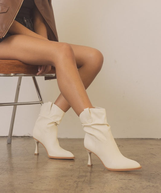 Riga - Western Inspired Slouch Boots