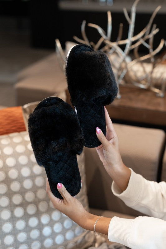 The Keira Solid Plush Slippers