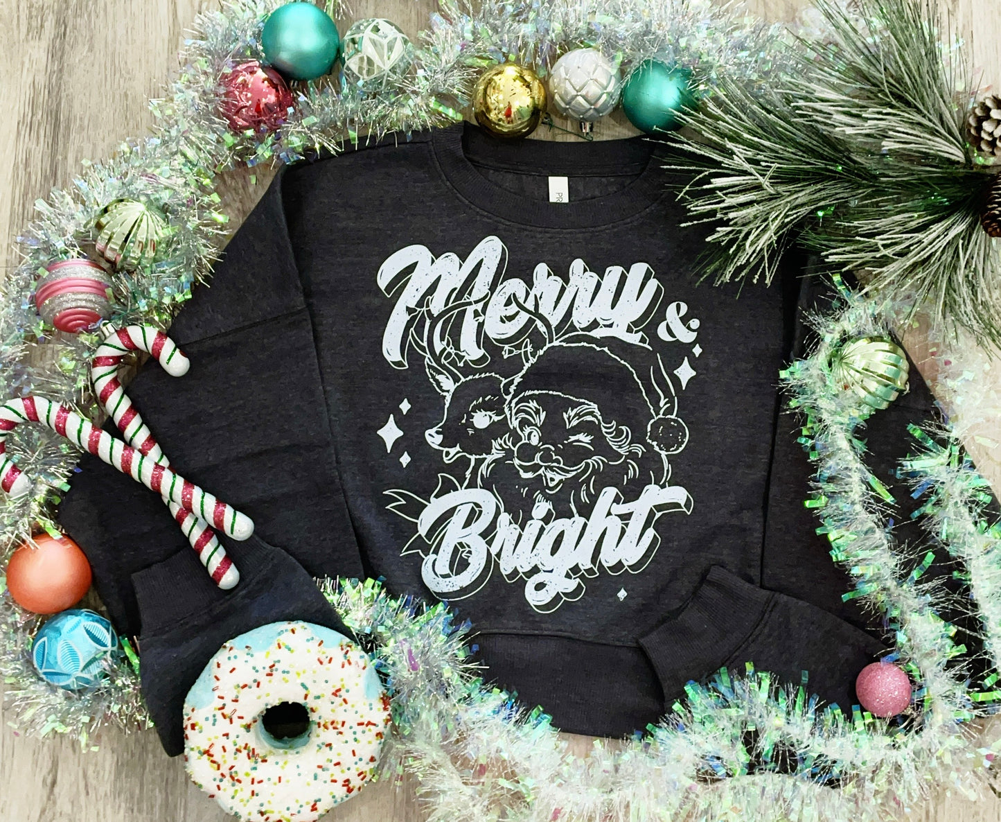 Merry&bright Christmas Short Cropped Sweatshirt