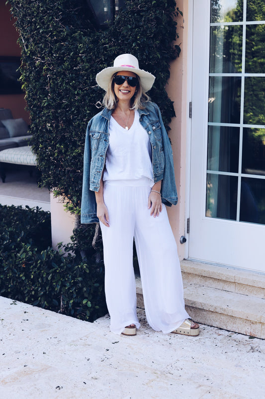 Taylor in Italy- White Palazzo Pants