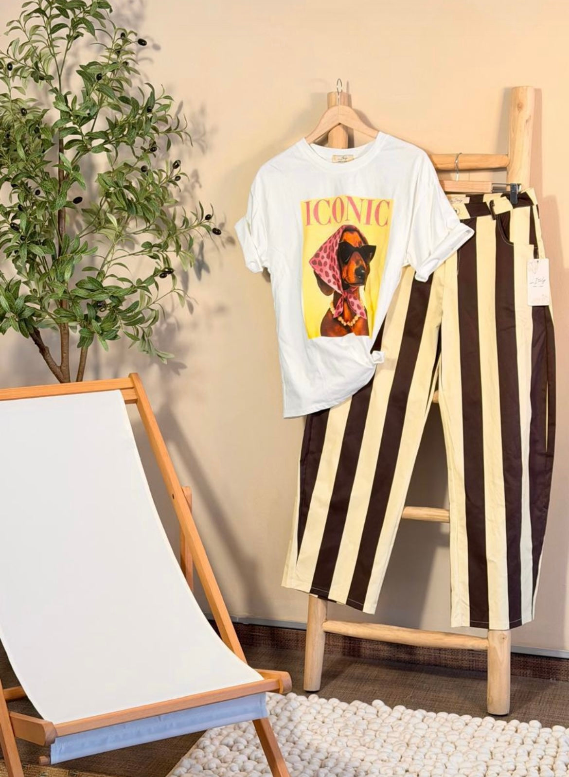 Oversized Tee- Bow WOW