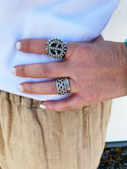 Tova Peace Out Ring