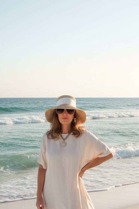 Amelia Hat- ivory