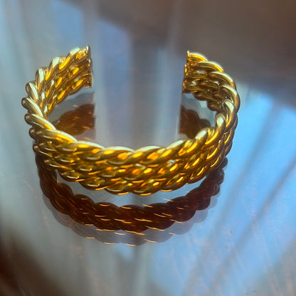 Triple rope cuff