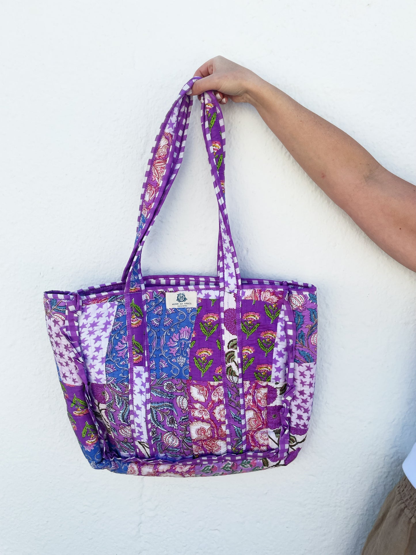 Bebe Tote no Zipper