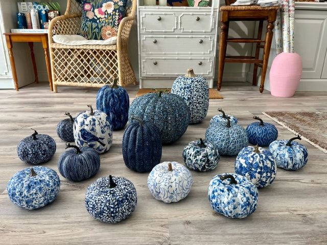 Blue & White Pumpkin XL