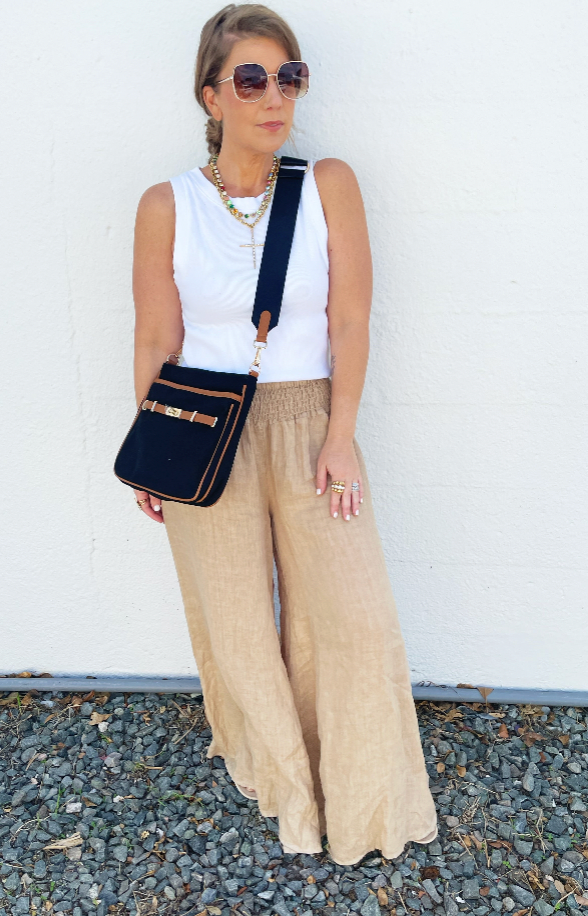 Leeann Crossbody in Black