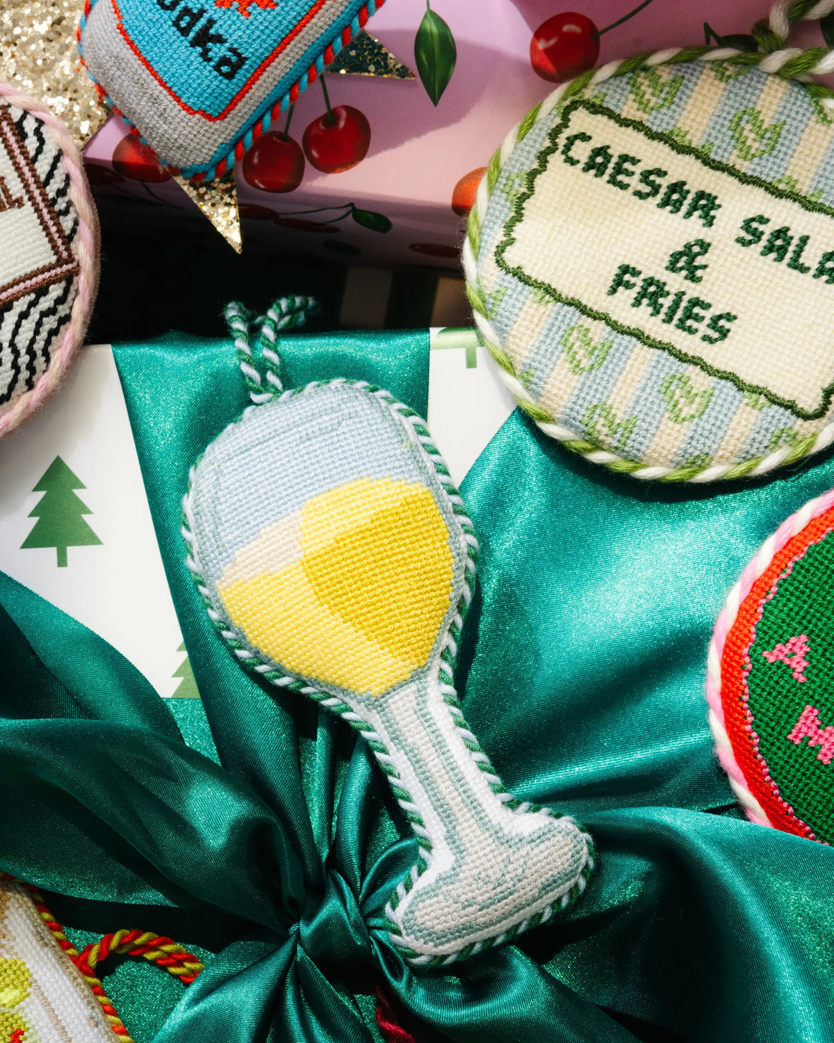 Needlepoint Icon Ornament - White Wine