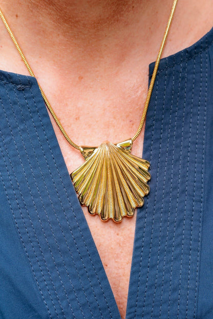 Sophie Scallop Shell Necklace - 18k Gold Plated - Teggy French Collection